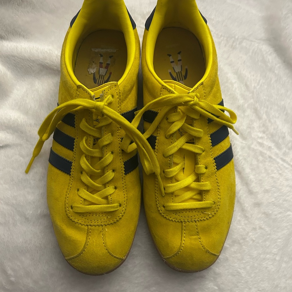 NWOT Adidas Gazelle Men’s Size 8 Suede Yellow Shoes